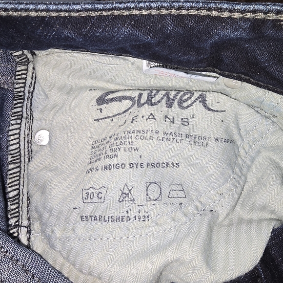 SILVER JEANS Low Rise Slim Fit Boot Cut  (US 30X35) - Picture 10 of 10